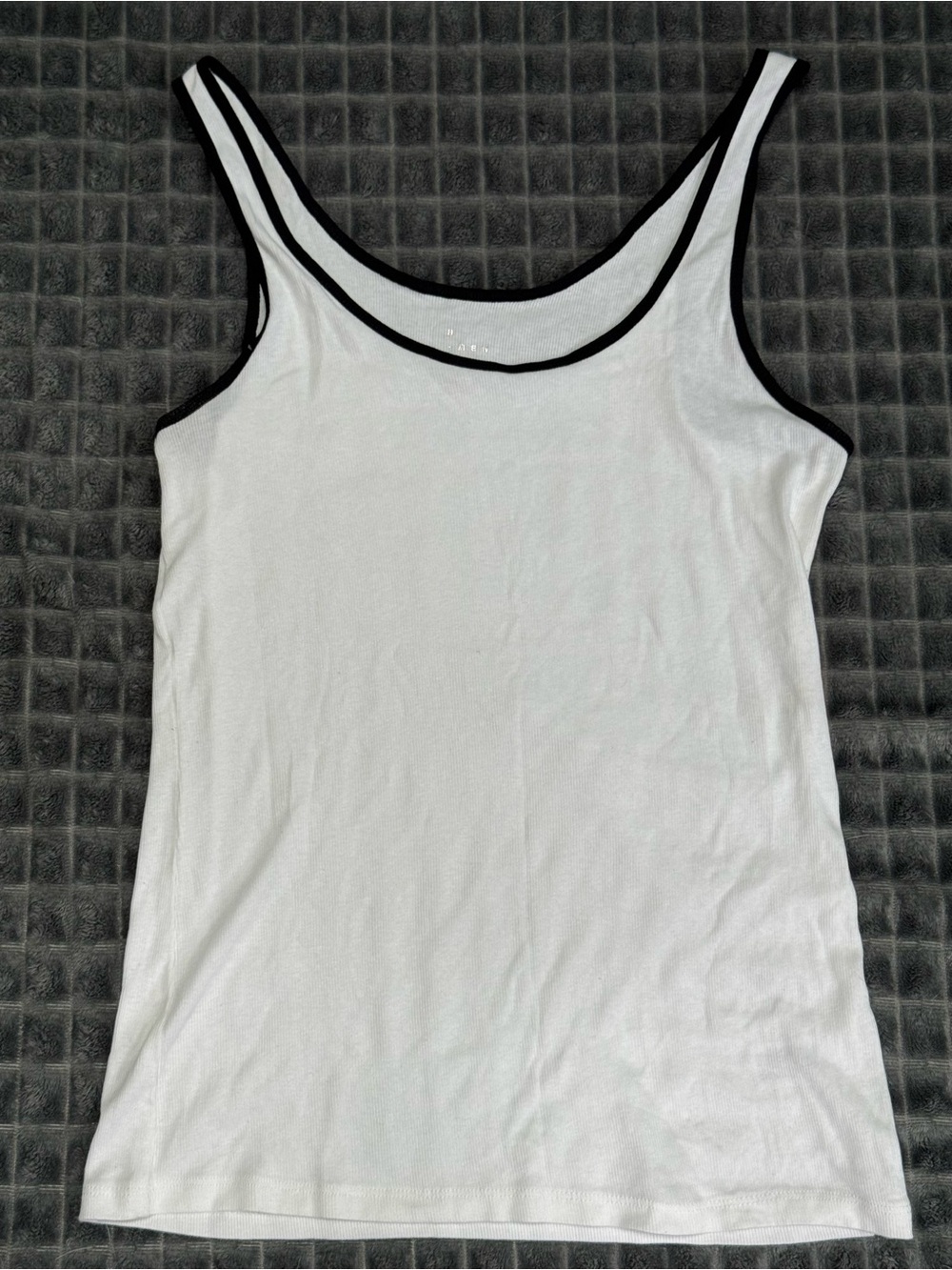 ❤️ Medium Women's White Tank Top Black Trim Classic Scoop Neck A New Day (B7)